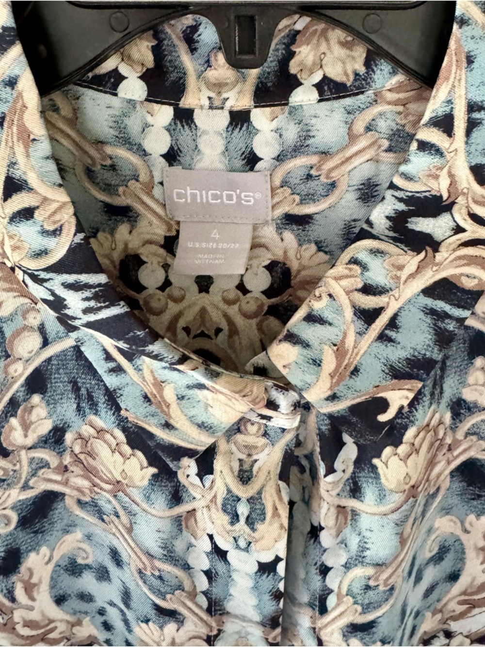Chico's Blue and Cream Ornate Print Button-Down Shirt (Chico’s size 4) - Picture 3 of 13